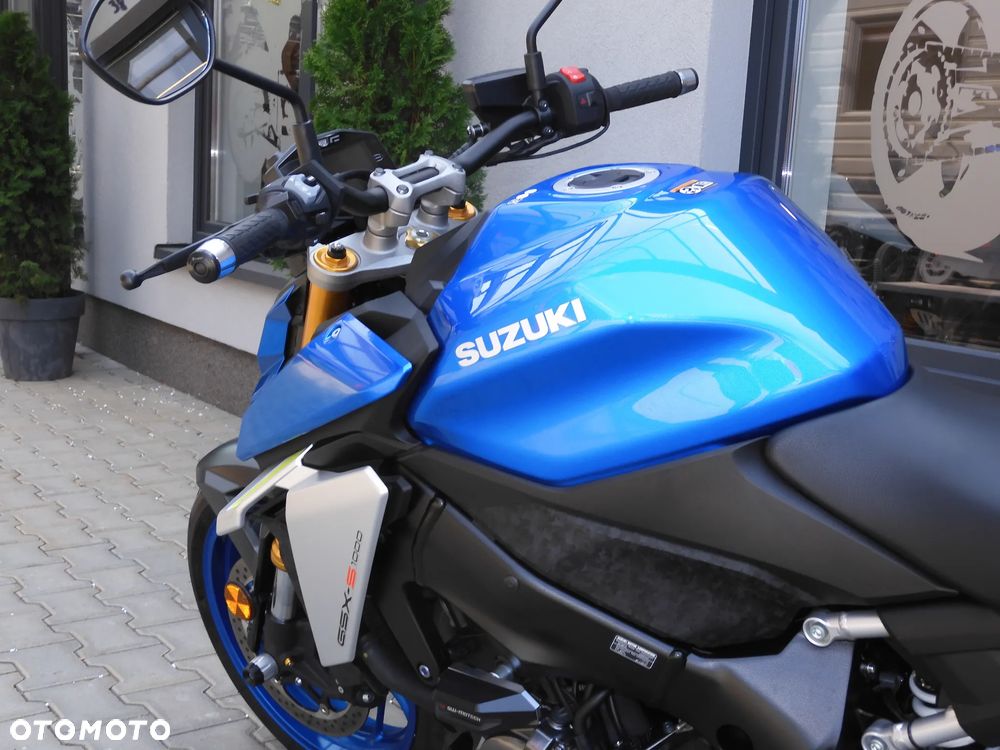 Suzuki GSX - 37