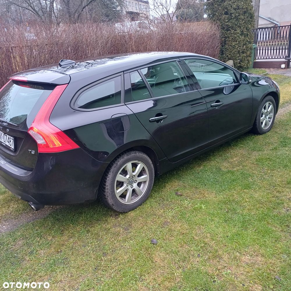 Volvo V60 T3 Kinetic - 12