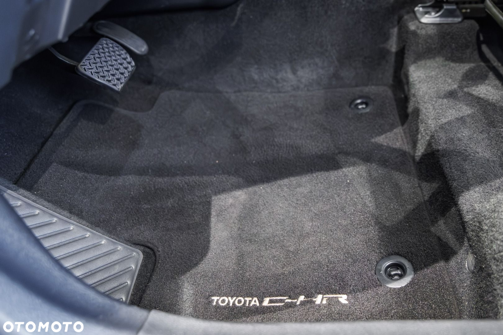 Toyota C-HR - 21