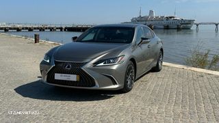 Lexus ES 300h Executive+