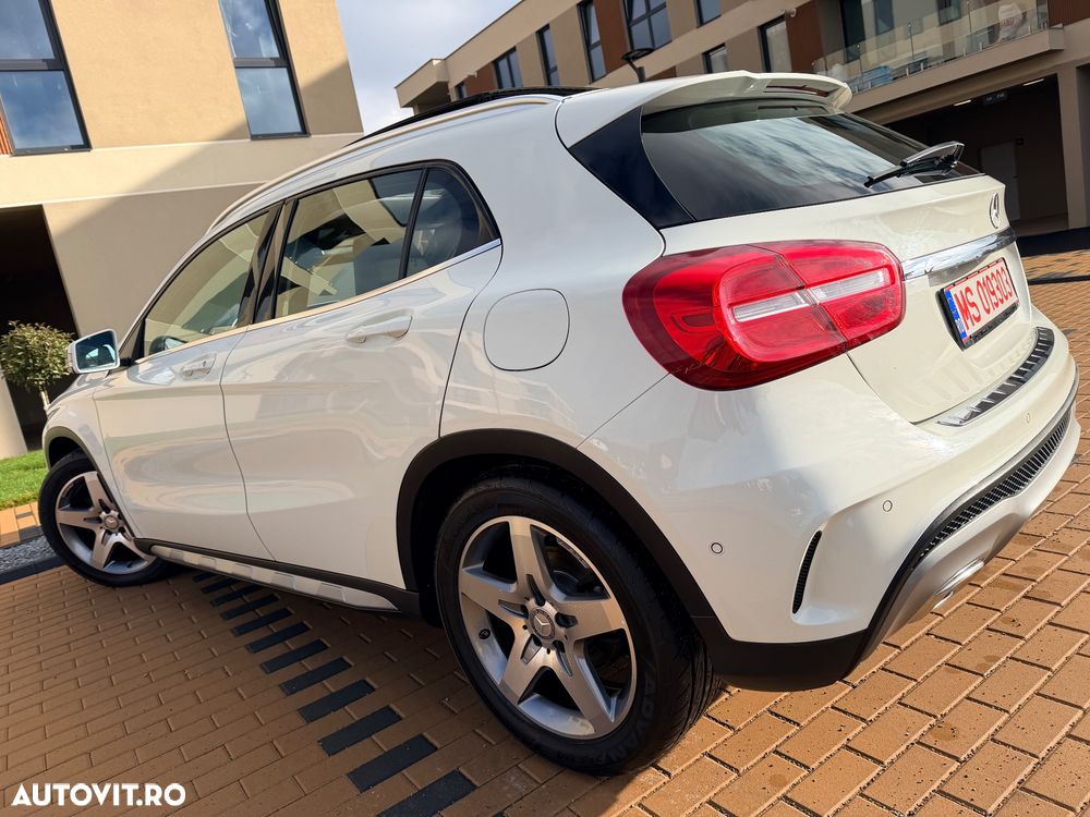 Mercedes-Benz GLA 200 AMG Line - 10