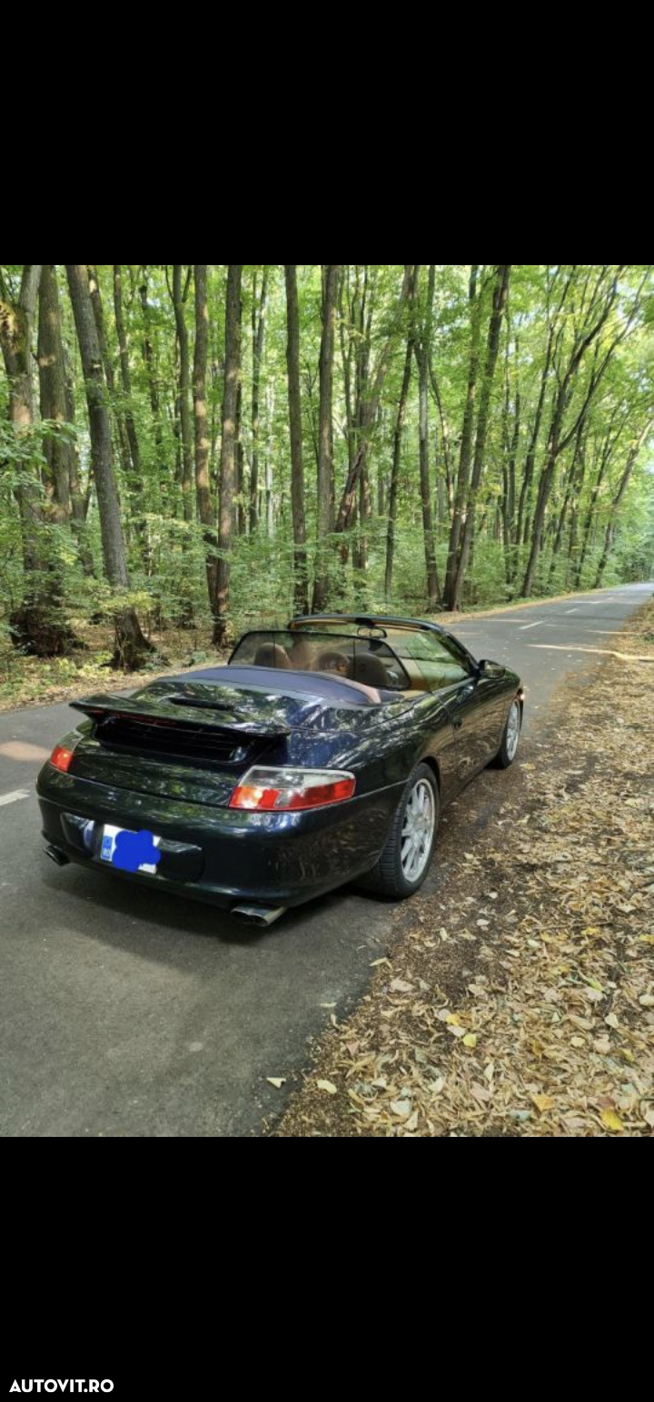 Porsche 911 Carrera 4 Cabriolet - 17