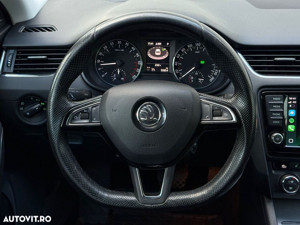 Skoda Octavia 1.6 TDI (Green tec) DSG Style - 9