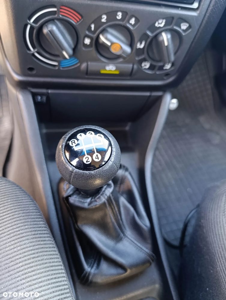 Opel Astra 1.4 World Cup - 19