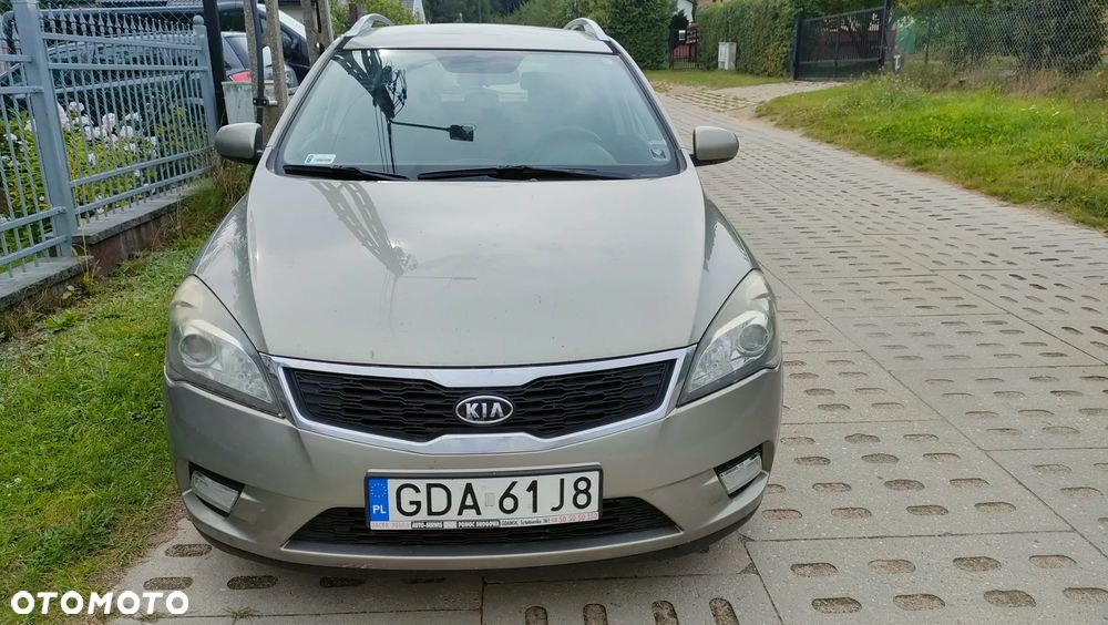 Kia Ceed 2011 photo 4
