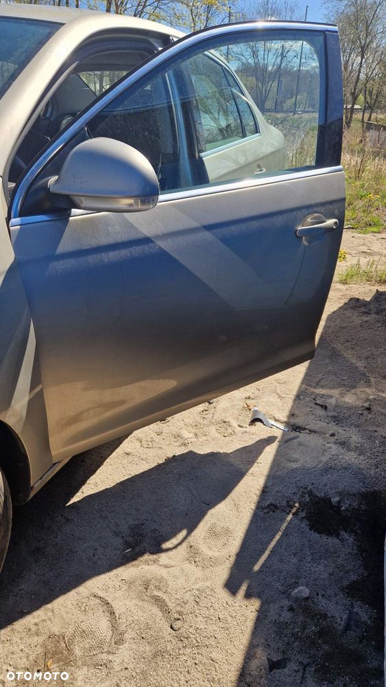 Sprzedam Drzwi VW JETTA Lift - 1