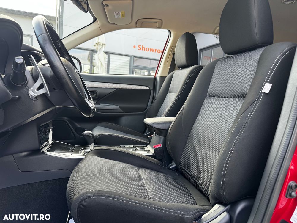 Mitsubishi Outlander 2.2 DI-D 4WD Automatik Edition+ - 27
