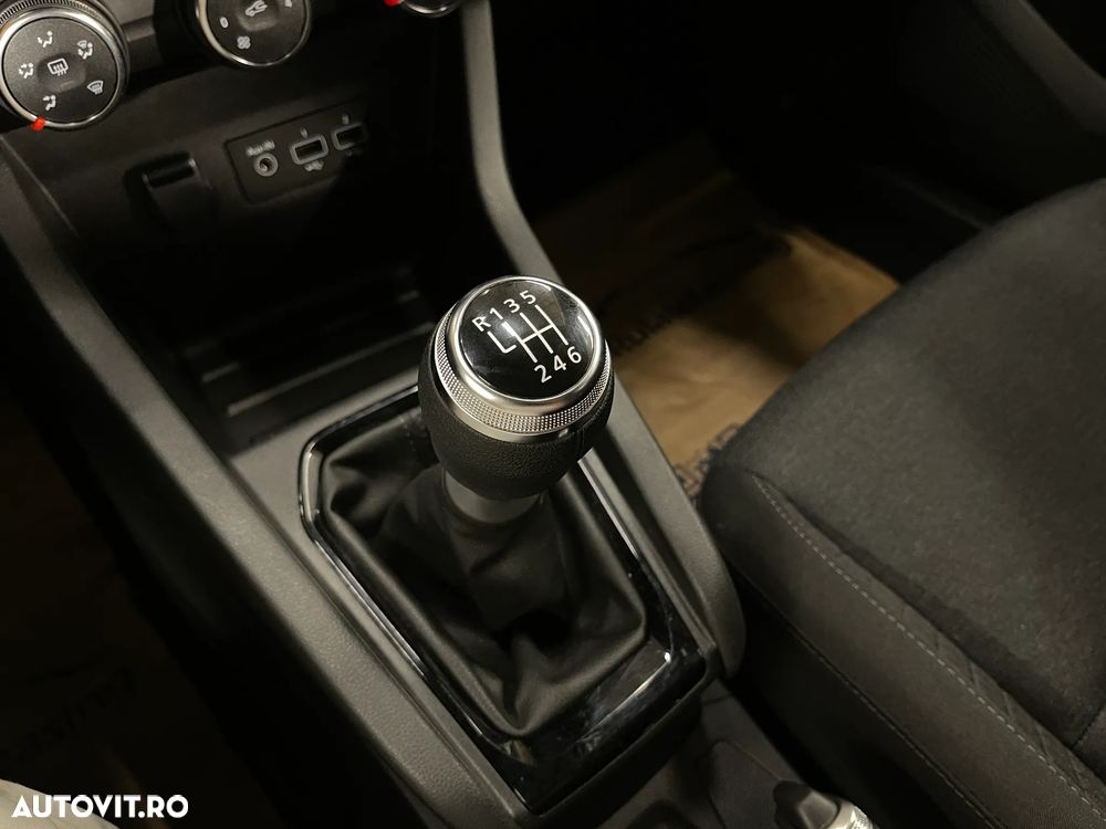 Renault Clio TCe 90 EQUILIBRE - 23