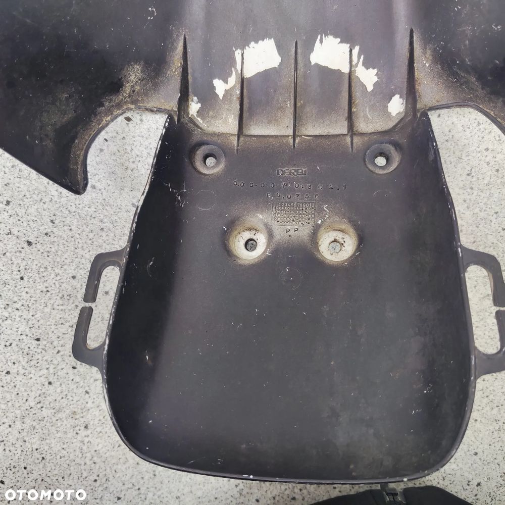 Błotnik przód, przedni Derbi Atlantis 50 - 16