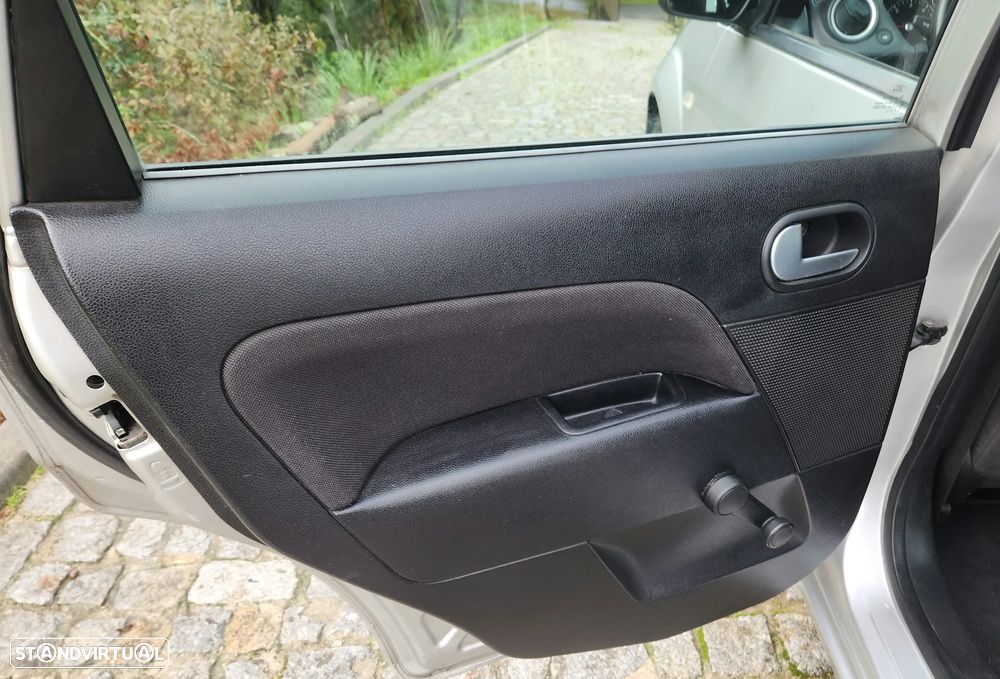 Ford Fiesta 1.4 TDCI Ghia - 16