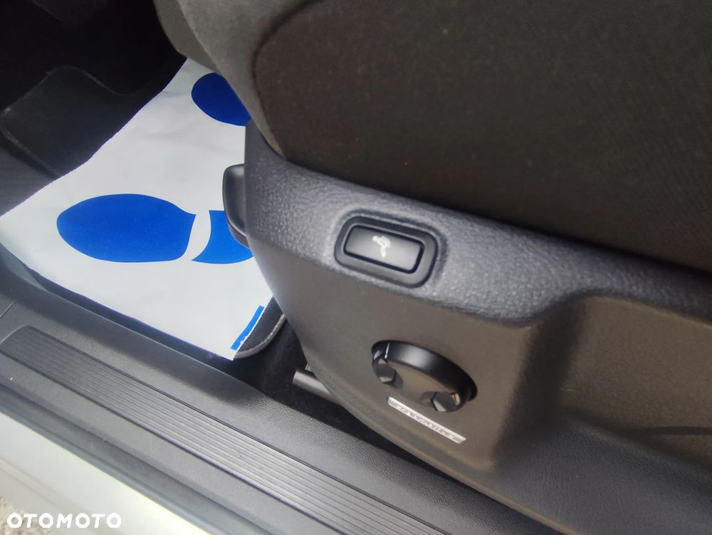 Volkswagen Touran 2.0 TDI SCR (BlueMotion Technology) DSG Highline - 27