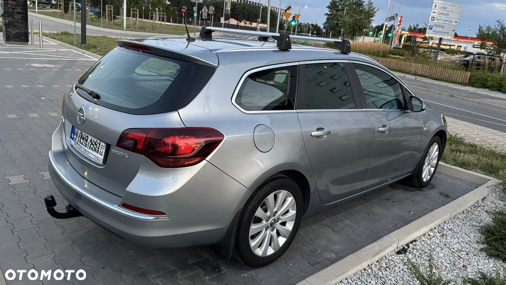 Opel Astra 1.6 CDTI Cosmo - 29