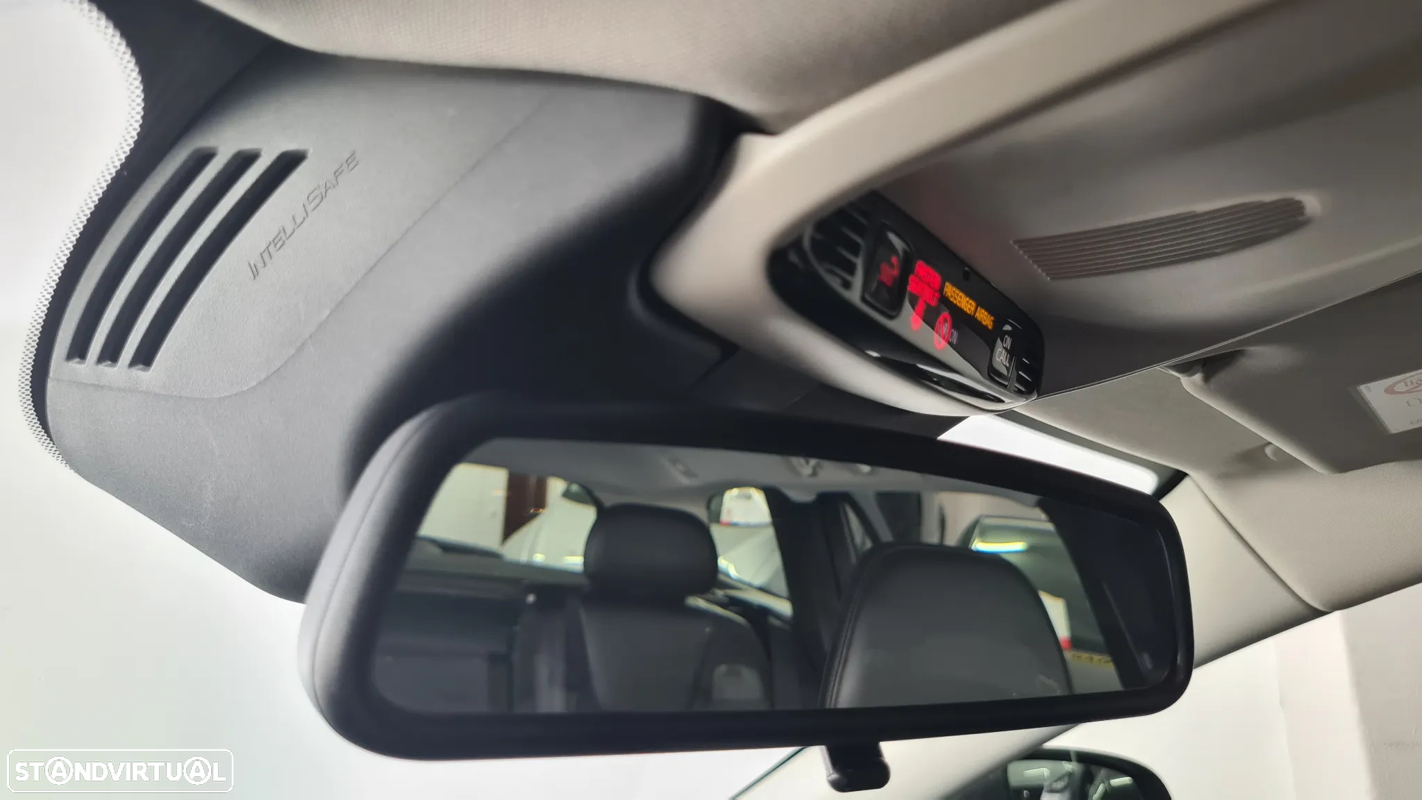 Volvo V60 2.0 D3 Momentum - 31