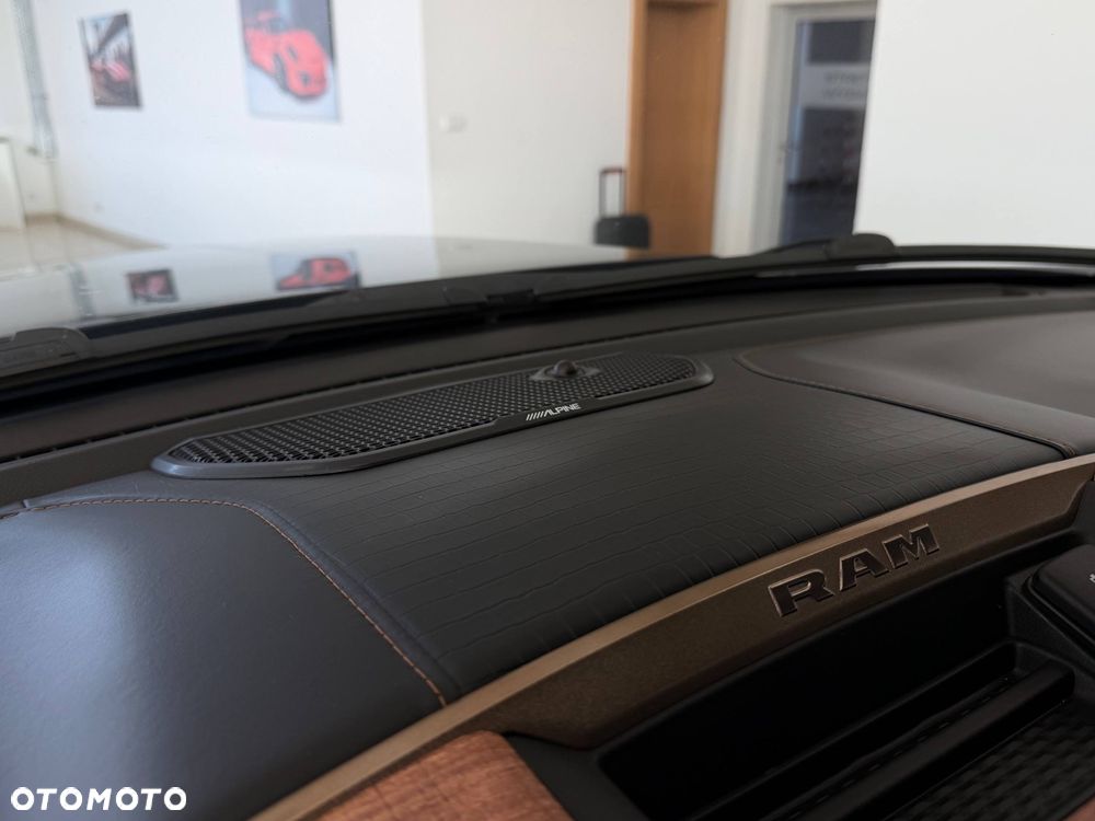 RAM 1500 Crew Cab Longhorn - 26