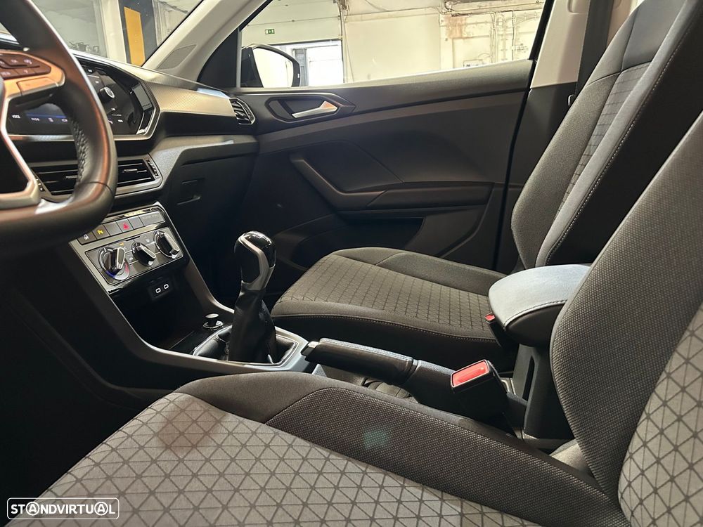 VW T-Cross 1.0 TSI Life - 40