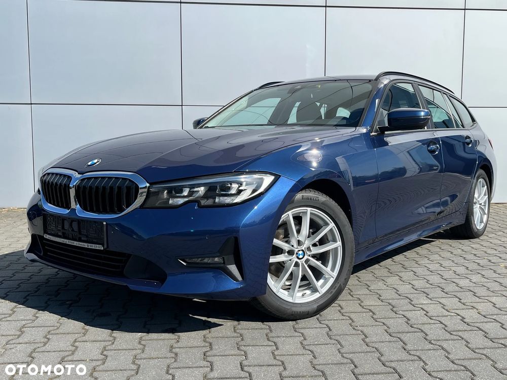 BMW Seria 3 318d Touring Advantage