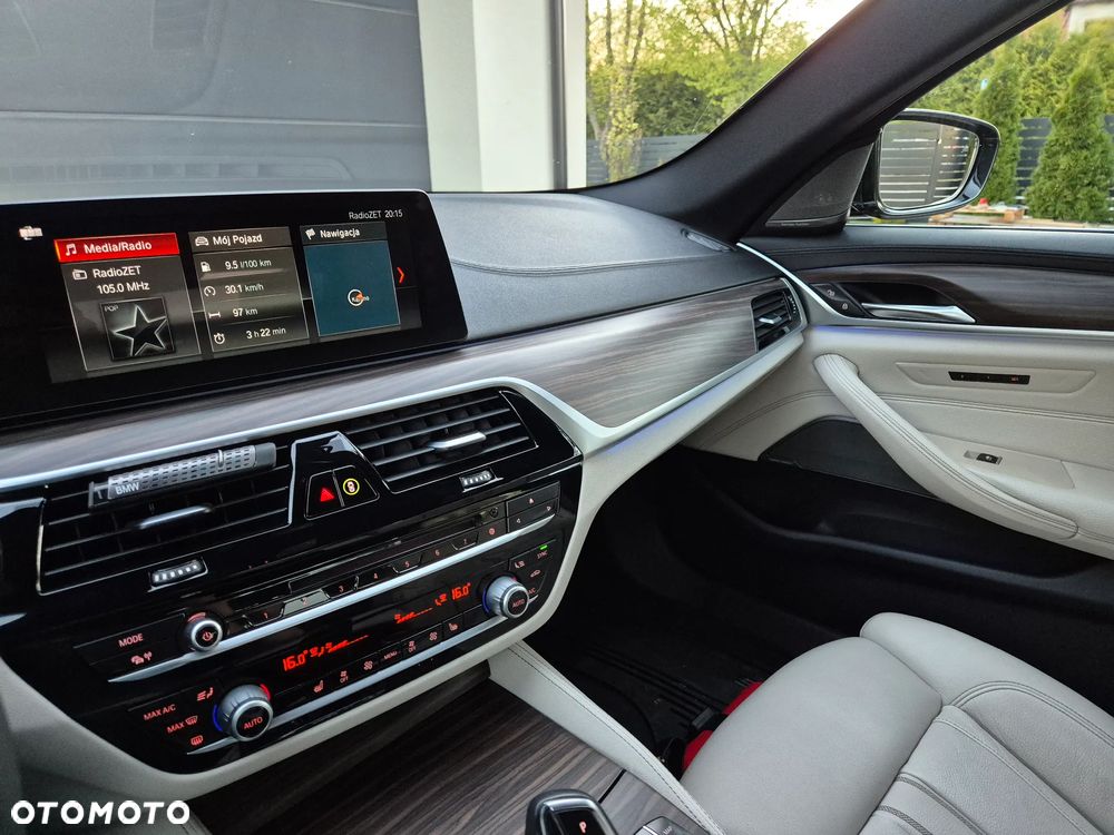 BMW Seria 5 530i xDrive M Sport sport - 28
