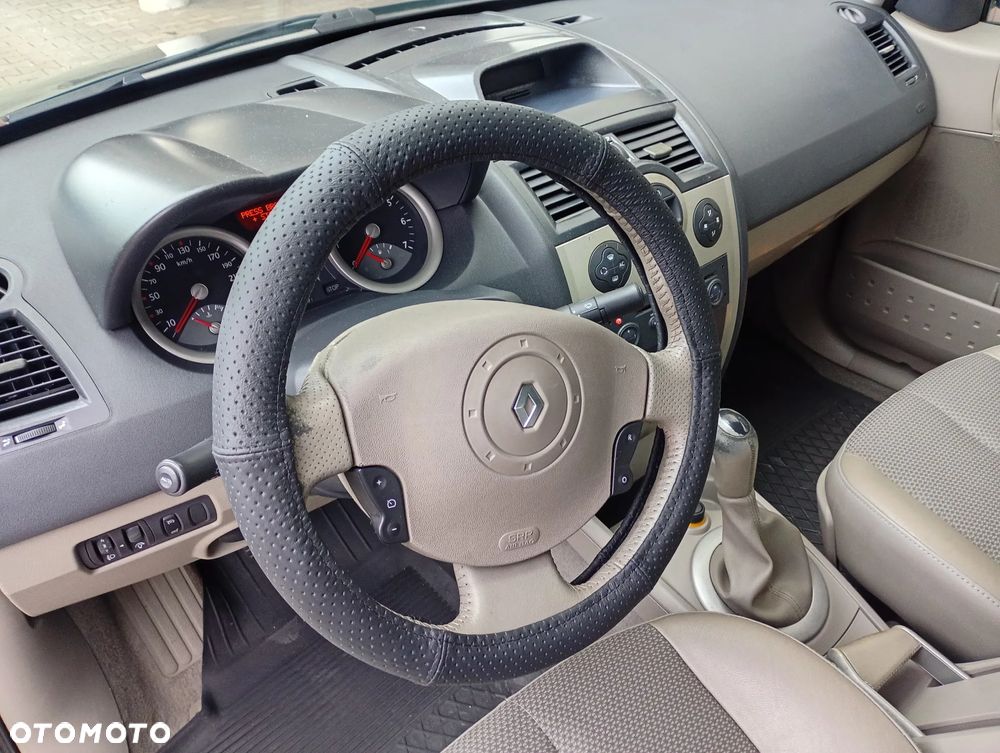 Renault Megane 1.6 Privilege - 27