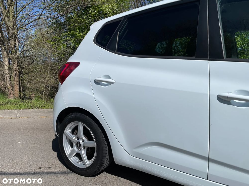 Kia Venga 1.4 CVVT Business Line - 19