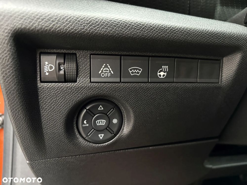 Citroën C4 BlueHDi 130 Stop&Start EAT8 SHINE - 34