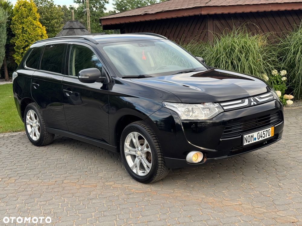 Mitsubishi Outlander - 1