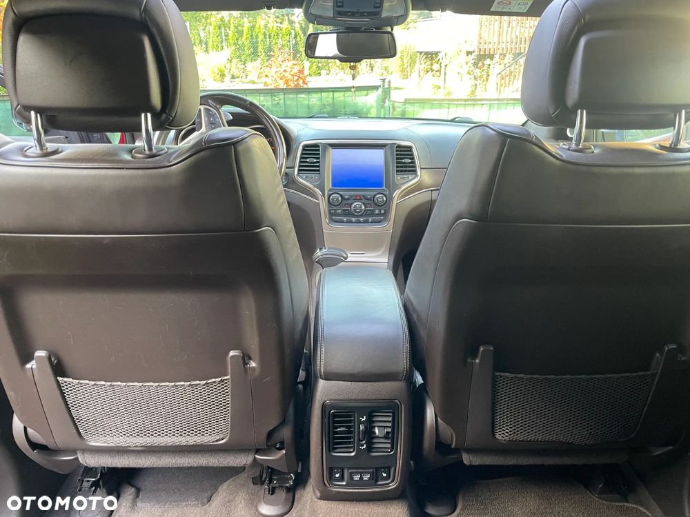 Jeep Grand Cherokee - 14