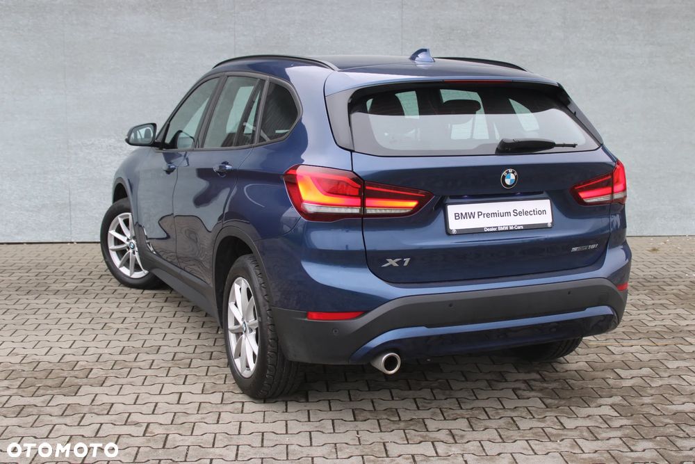 BMW X1 sDrive18i Advantage - 9