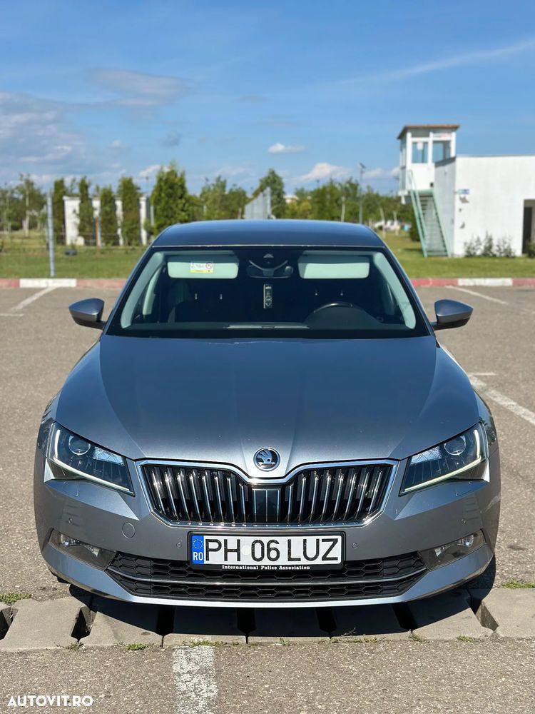 Skoda Superb 2.0 TDI DSG Style - 2