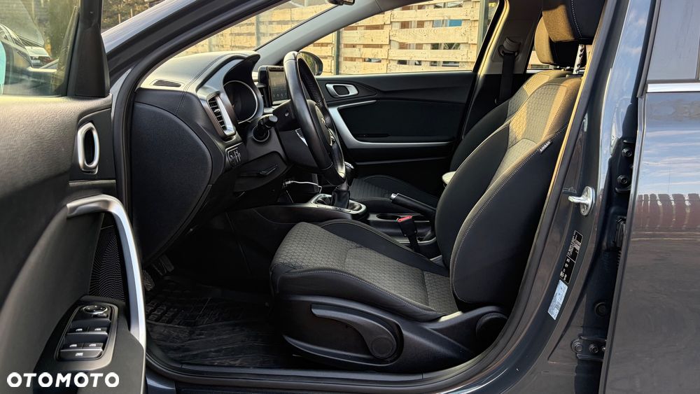 Kia Ceed 1.4 T-GDI L Business Line - 10