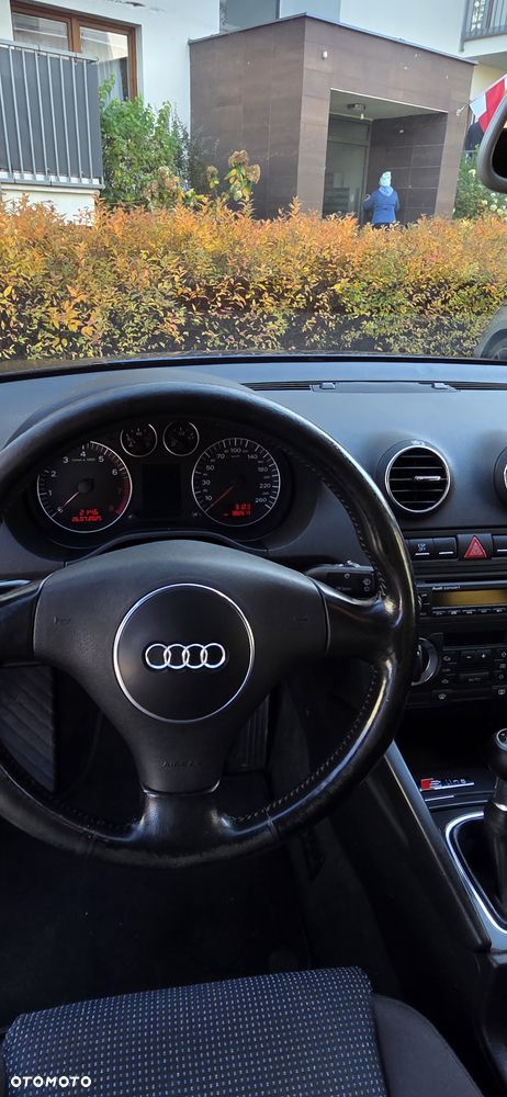 Audi A3 3-drzwiowe 1.6 Ambition - 5