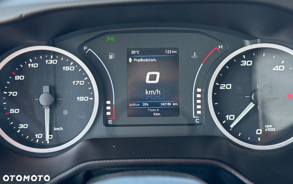 Iveco Daily 2022r‼️50C18‼️3.0 Plandeka 12 Palet 2x Firanka‼️Wysokość rampowa Full LED na bliźniaku Salon Polska Poduszki Pneumatyczne 5,12x2,5x2,35 z tyłu drzwi Spojkar 3.5T - 31