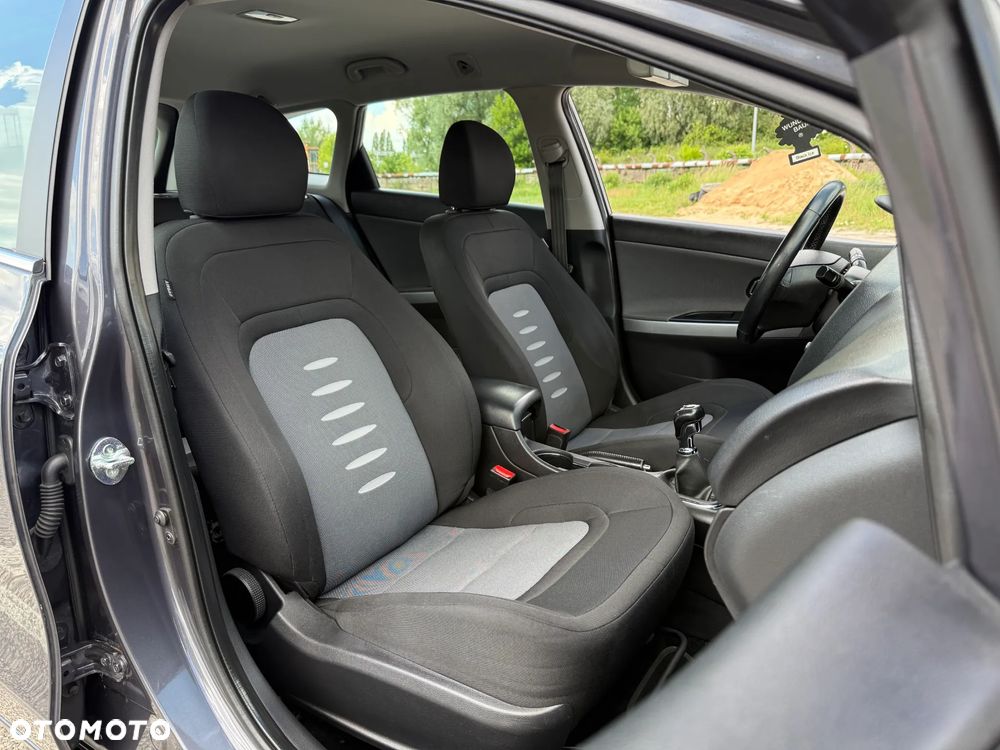 Kia Ceed 1.4 CVVT Dream Team Edition - 31