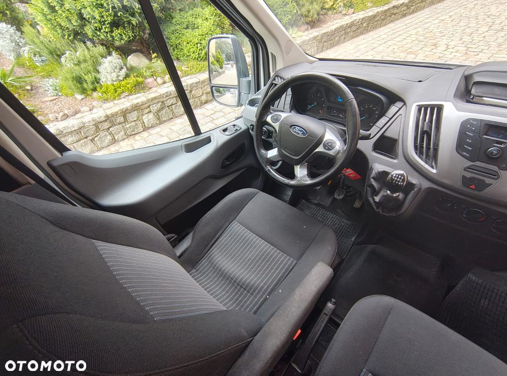Ford Transit - 12