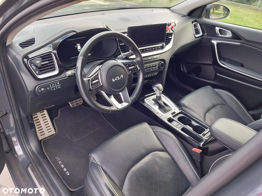 Kia XCeed 1.6 T-GDI OPF DCT7 PLATINUM - 30