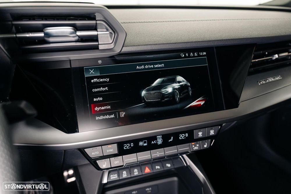 Audi S3 TFSI quattro S tronic - 30