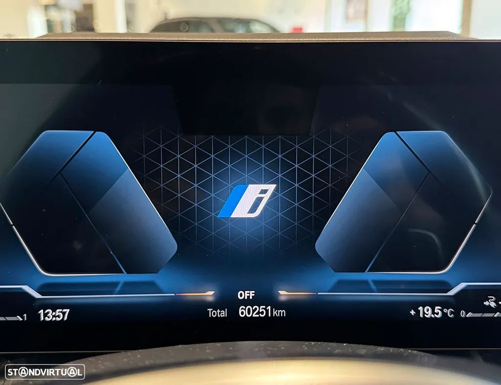 BMW 330 e Touring xDrive Aut. M Sport - 11