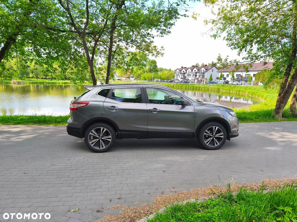 Nissan Qashqai 1.2 DIG-T N-Connecta EU6 - 3