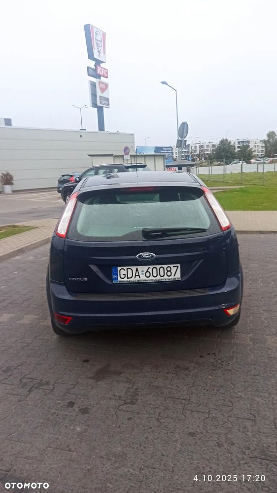 Ford Focus 1.6 Ambiente - 10
