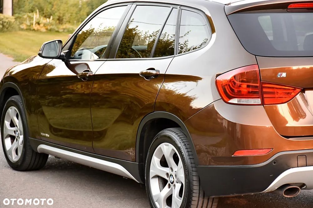 BMW X1 xDrive18d xLine - 12