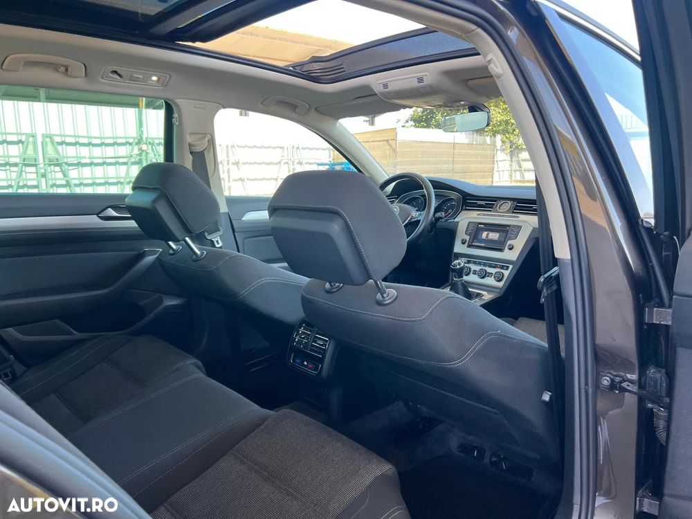 Volkswagen Passat 2.0 TDI (BlueMotion Technology) Trendline - 32