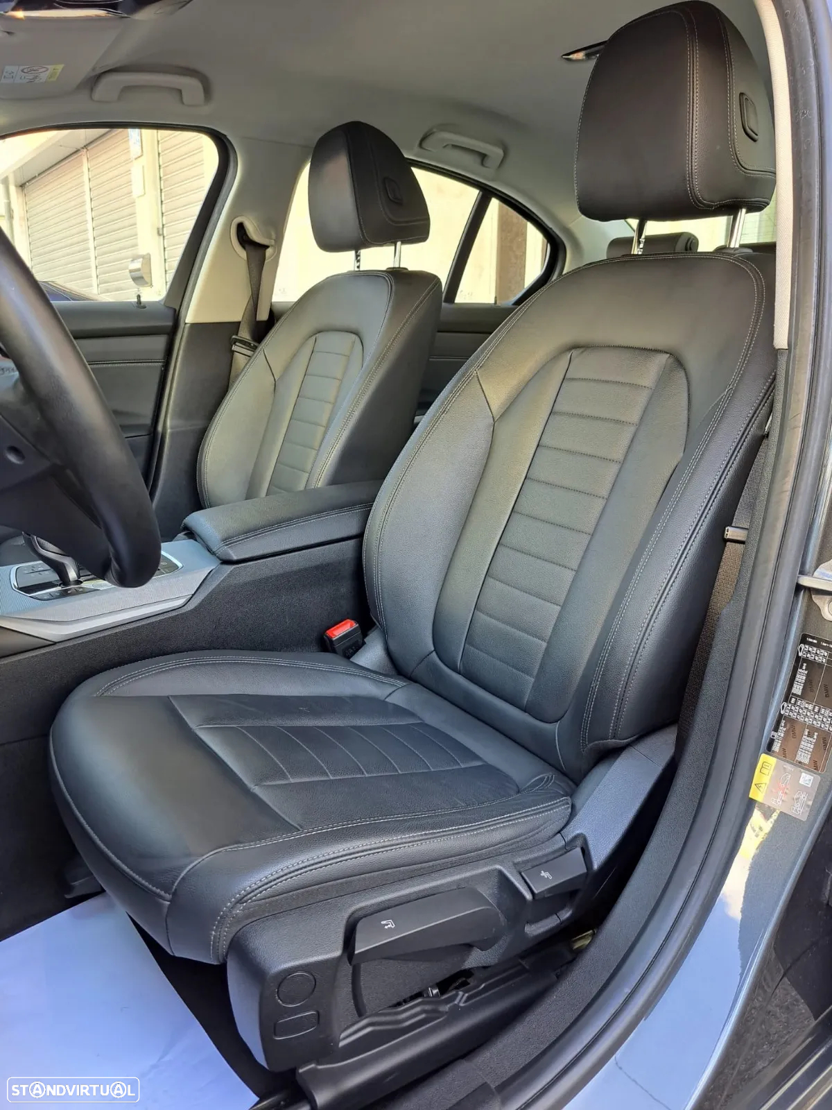 BMW 330 e Line Luxury Auto - 33