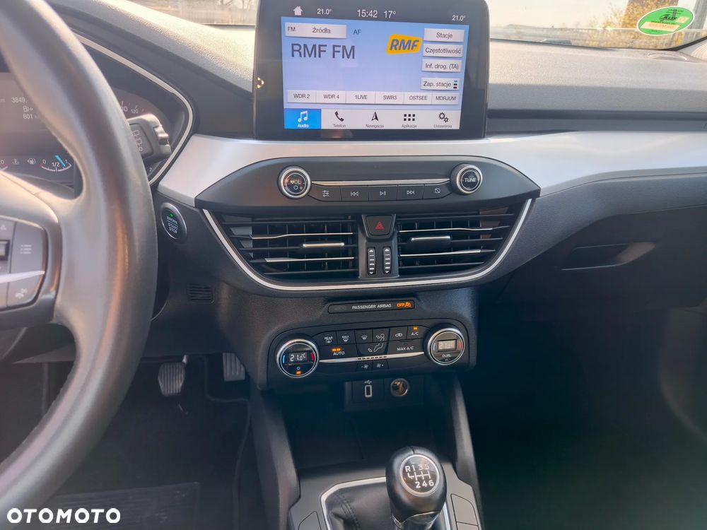 Ford Focus 1.5 EcoBlue Start-Stopp-System COOL&CONNECT DESIGN - 31