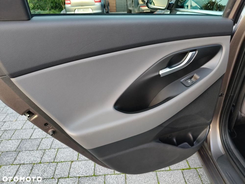 Hyundai i30 1.5 T-GDI 48V Smart - 25