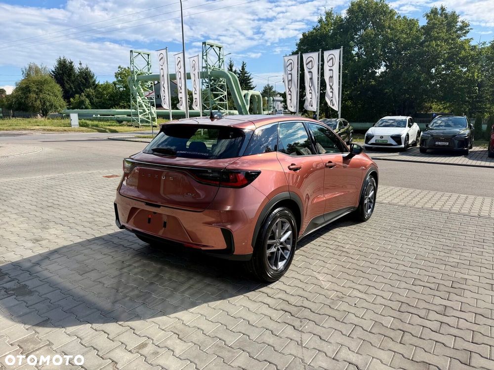 Lexus LBX 1.5 Hybrid - 6