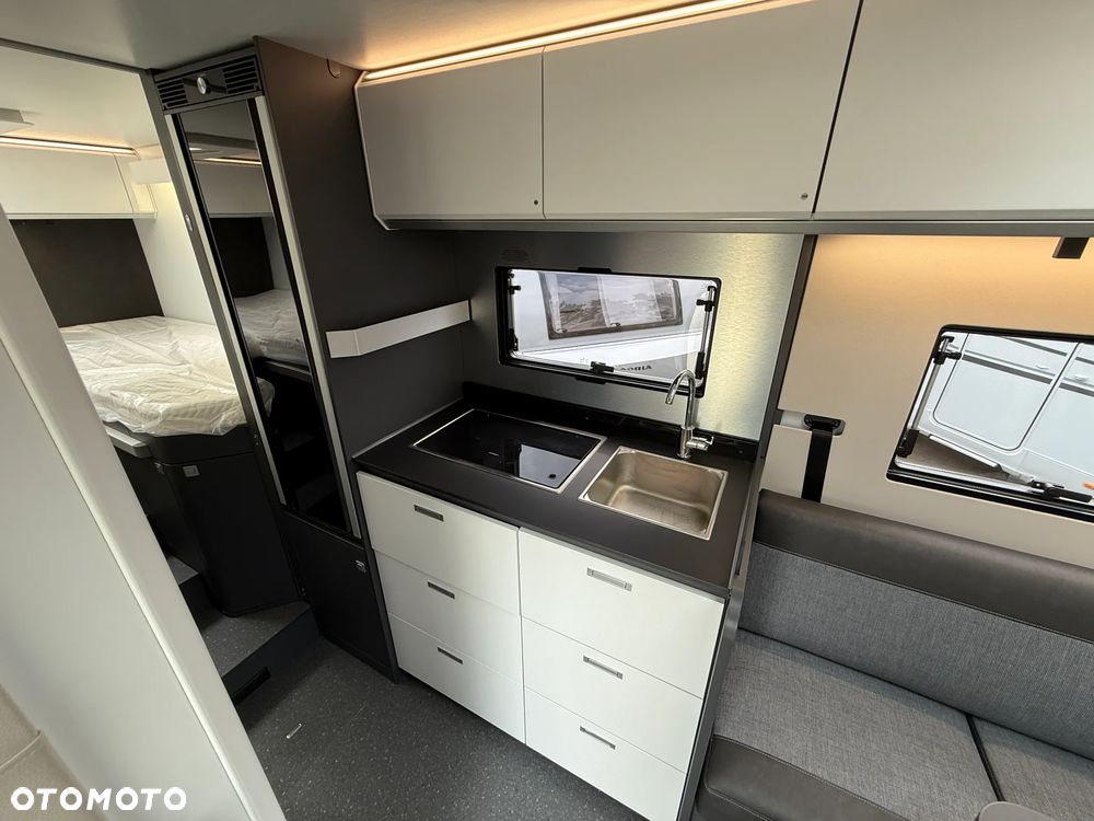 Adria Compact Max DL - 12