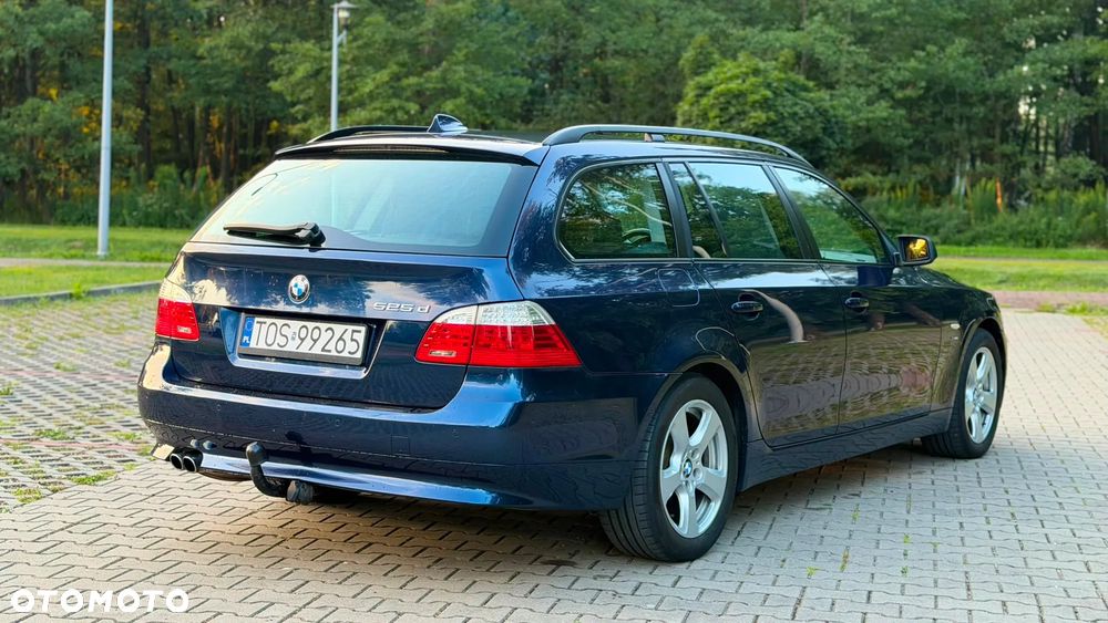 BMW Seria 5 525d - 2