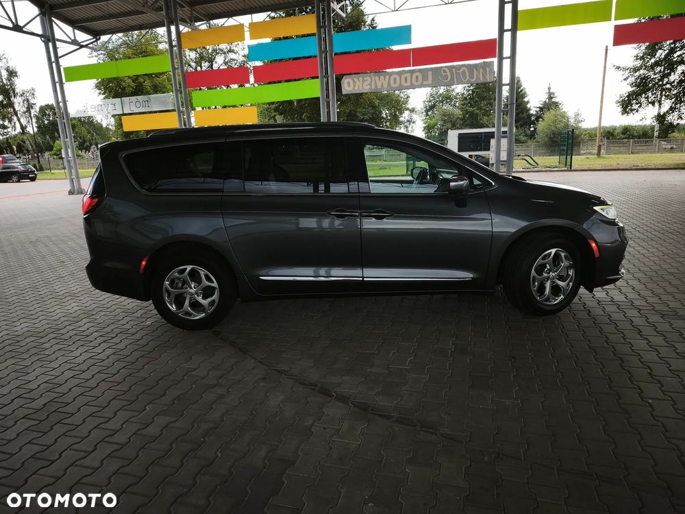 Chrysler Pacifica - 19