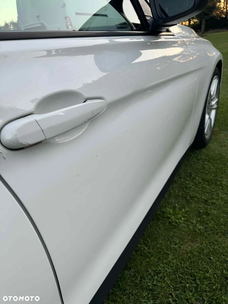 BMW Seria 3 318d Sport Line EU6 - 10