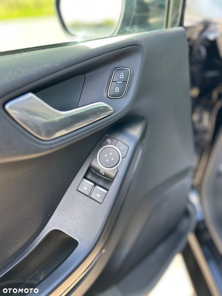 Ford Fiesta 1.1 S&S COOL&CONNECT - 13