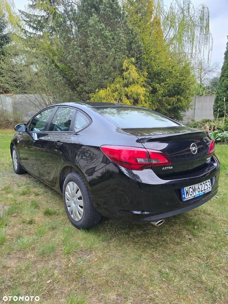 Opel Astra 1.4 Turbo Exklusiv - 5